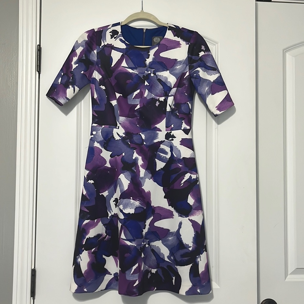 Vince Camuto purple and white scuba dress size 2